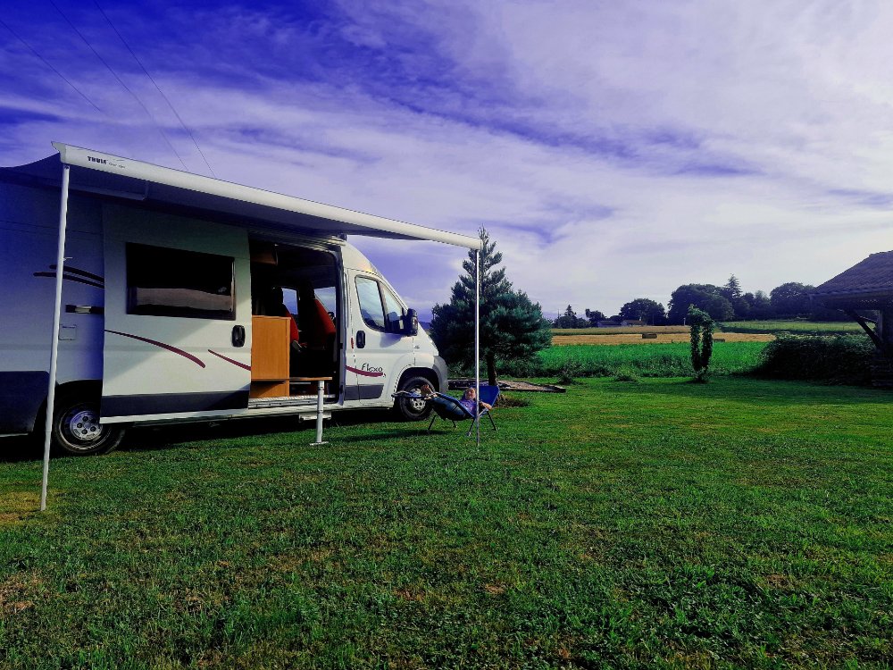 Aire camping-car  Puydarrieux (65220) - Photo 1